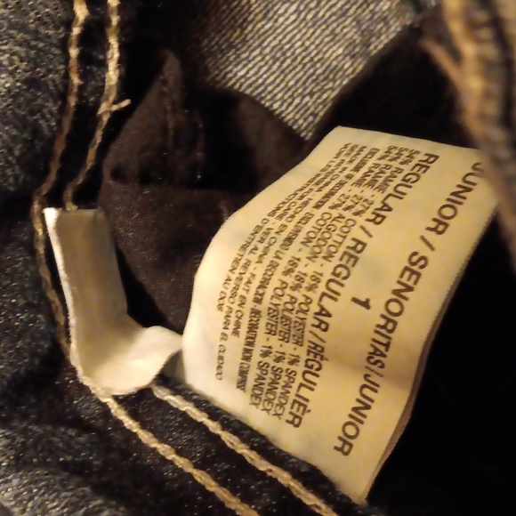 Nwot glo brand size 1 distressed jeans with lace - Picture 3 of 4